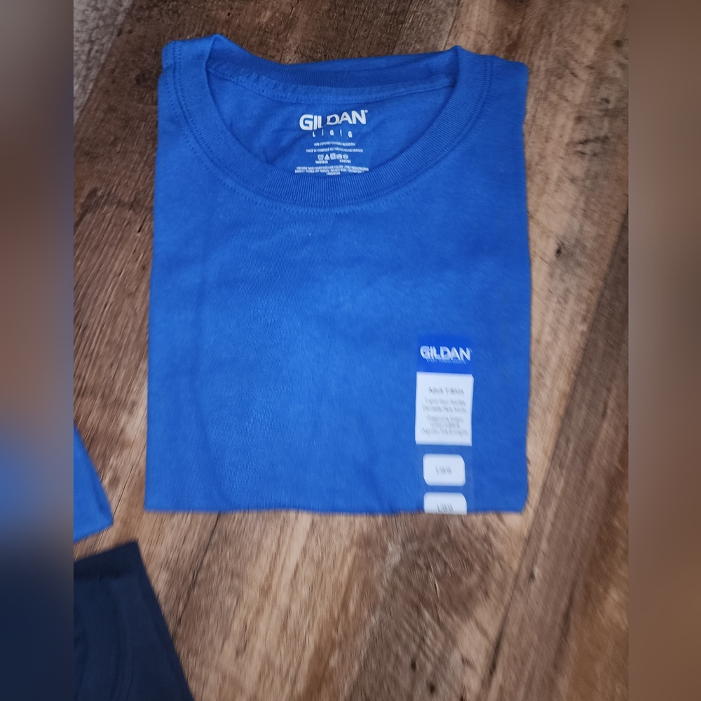 5 Gildan Assorted Blue and Dark Blue T-Shirts NWT - Picture 5 of 5